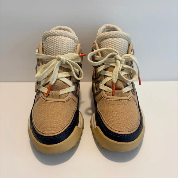 Women Ona Rmx Chukka Bootie - Picture 1 of 9